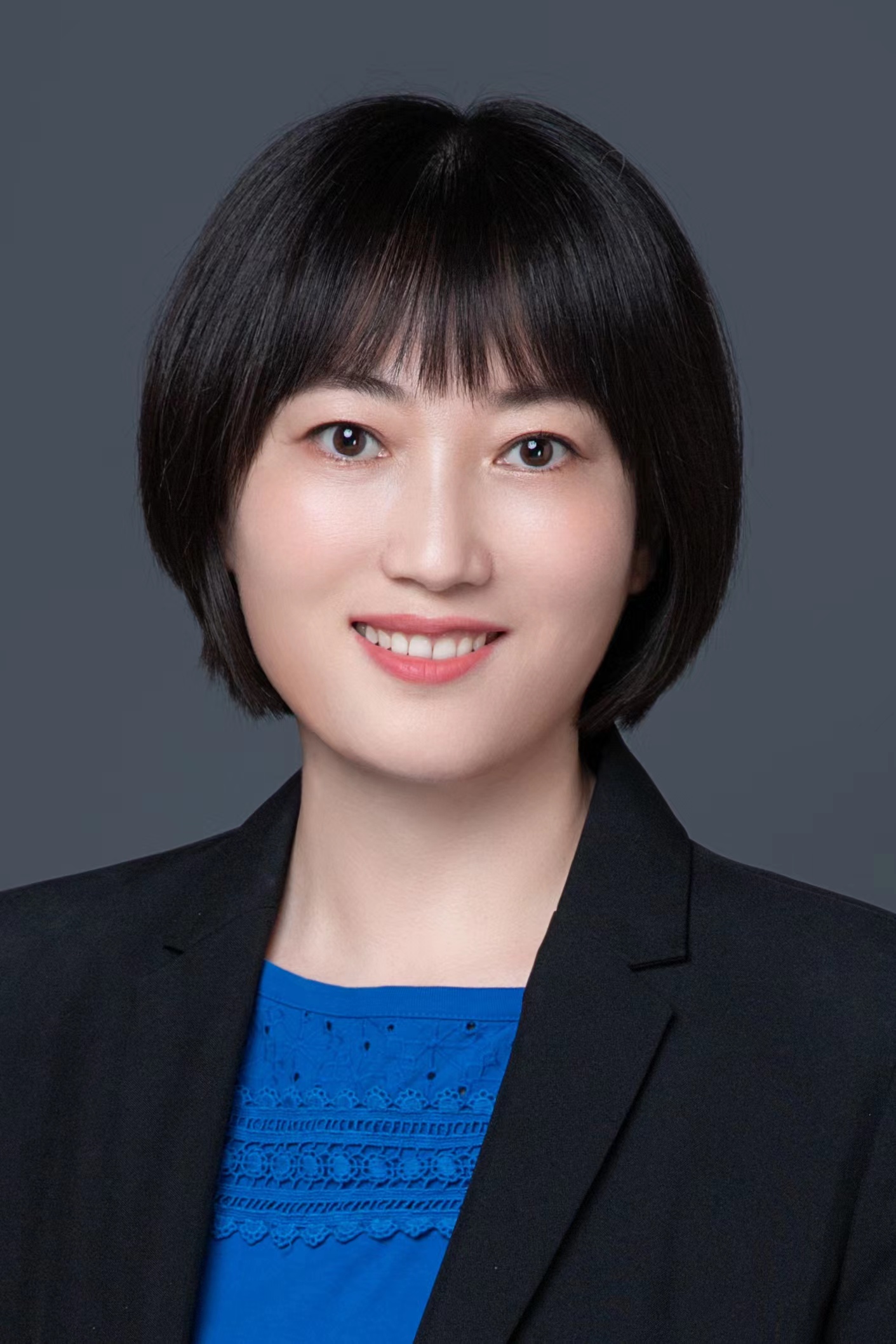 信息网络与信息服务业领域副主席-卢春阳.jpg